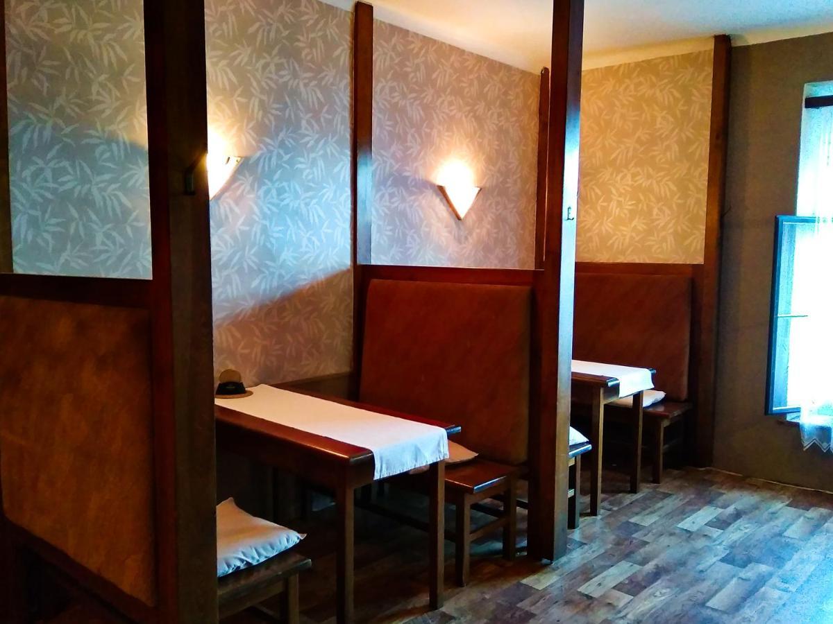 Hostinec A Penzion U Rezku Jistebnice Buitenkant foto